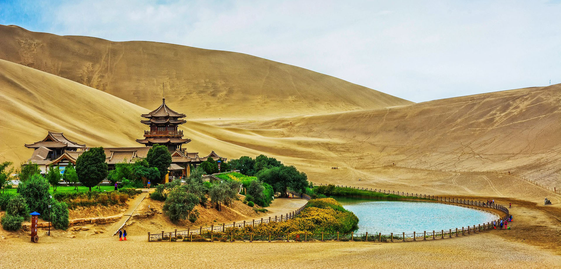 Dunhuang Echoing Sand Mountain Crescent Lake 